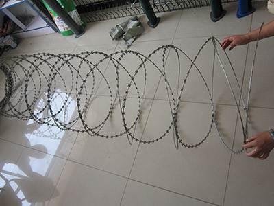 双螺旋刀刺网 - 安平县福嘉丝网制品有限公司图片3