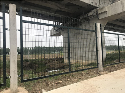 铁路防护栅栏